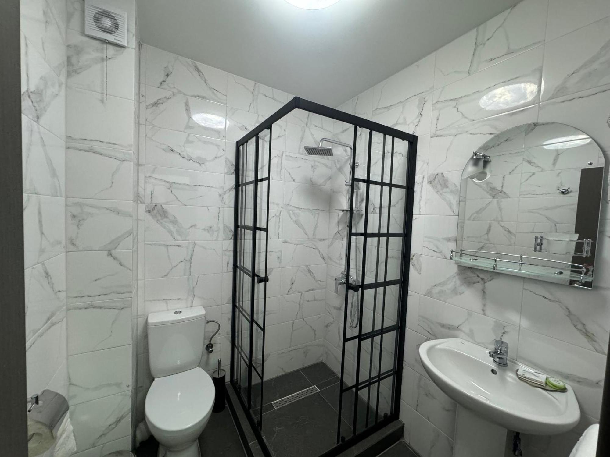 Casa Cristal Sulina Hotel ภายนอก รูปภาพ